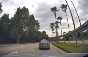Polis siasat budak keluar kepala di ‘sunroof’, pemandu langgar lampu isyarat
