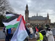 Bendera Israel dibakar depan ICJ