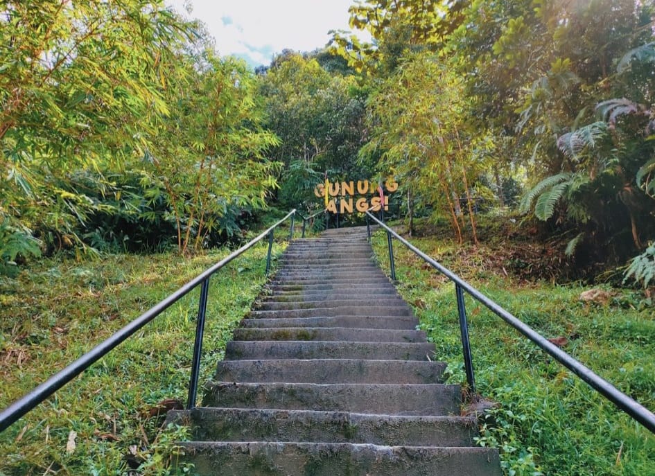 6 pendaki sesat di Gunung Angsi ditemukan selamat