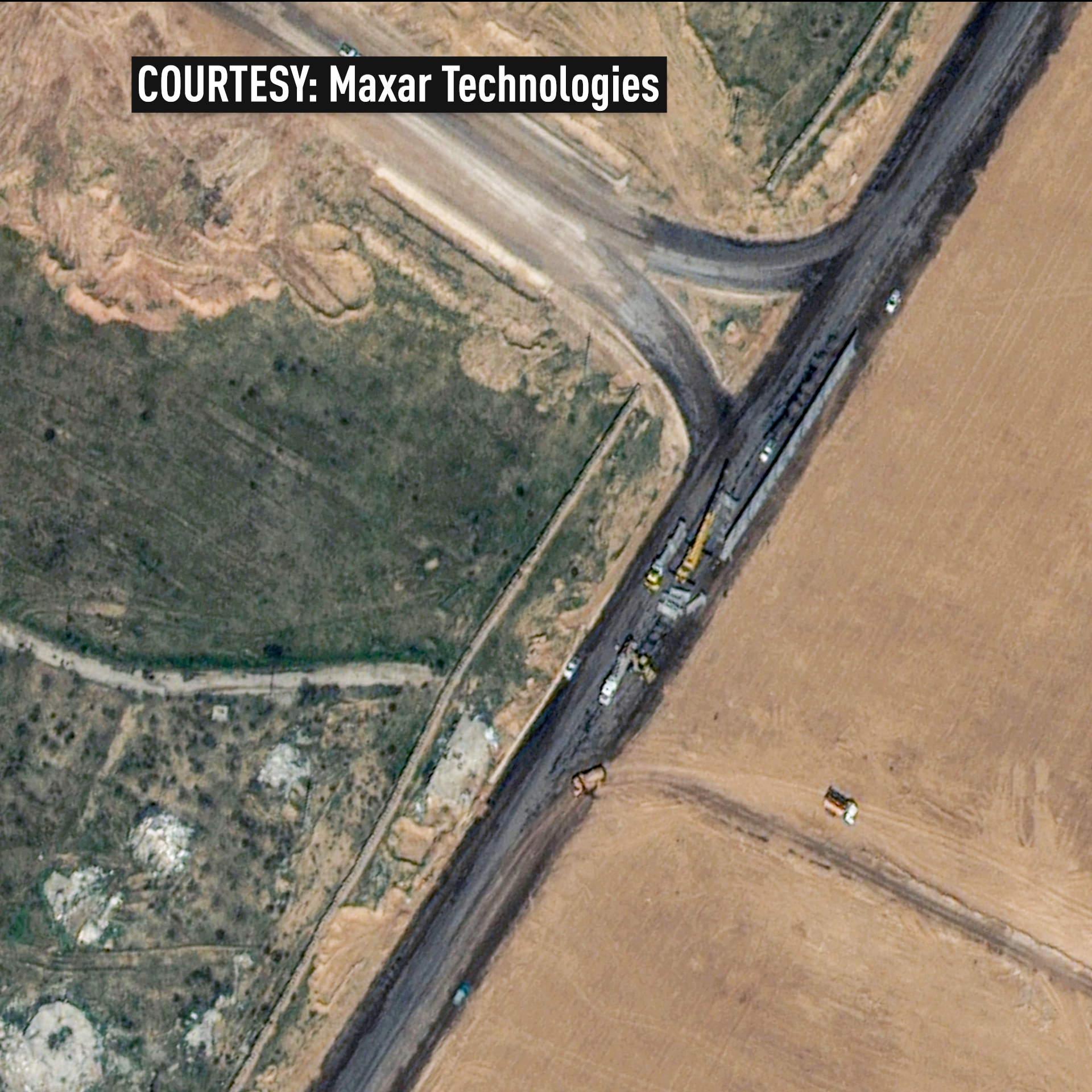 Imej satelit menunjukkan ada pembinaan di sepanjang sempadan Gaza
