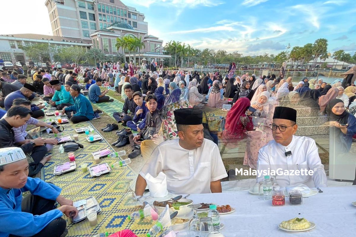 Pelajar IPT berbuka puasa bersama MB Pahang