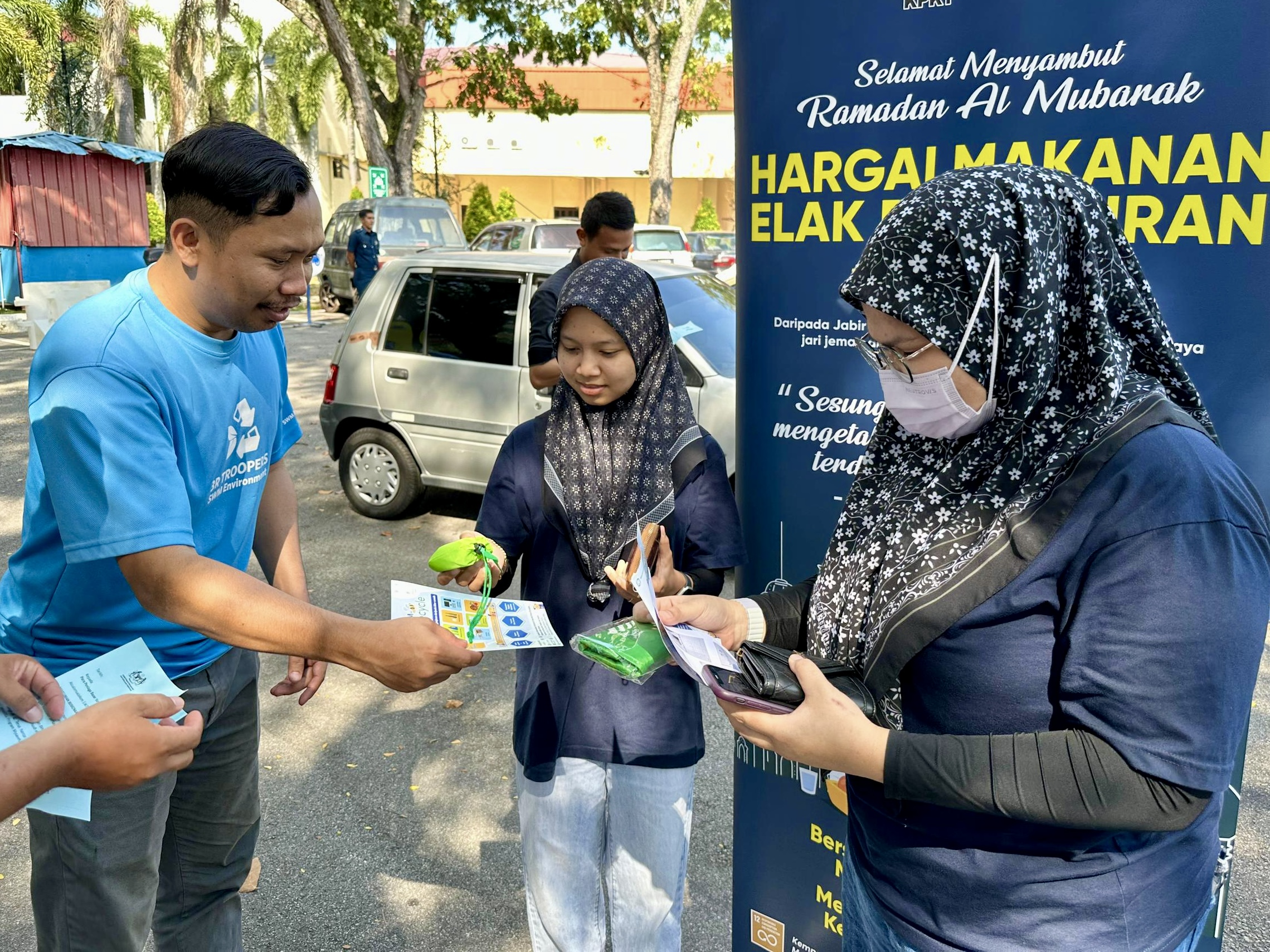 UTHM, SWM Environment anjur kempen elak bazir makanan