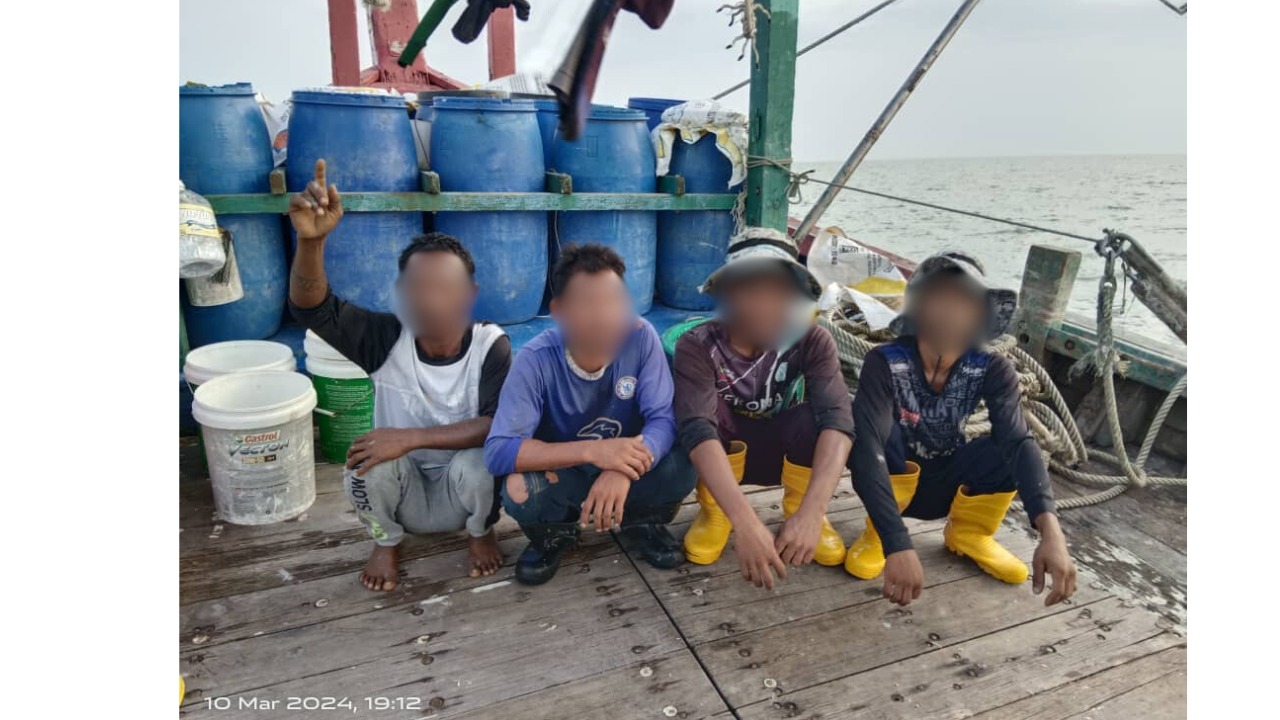 Bot nelayan disyaki tangkap ikan tanpa lesen, kebenaran ditahan Maritim Malaysia
