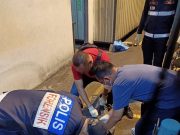 Lelaki warga asing mati dibunuh selepas meminum jus oren milik rakan semasa waktu berbuka puasa dalam kejadian di SEksyen 36 Shah Alam semalam.Ihsan polis IPD Shah Alam