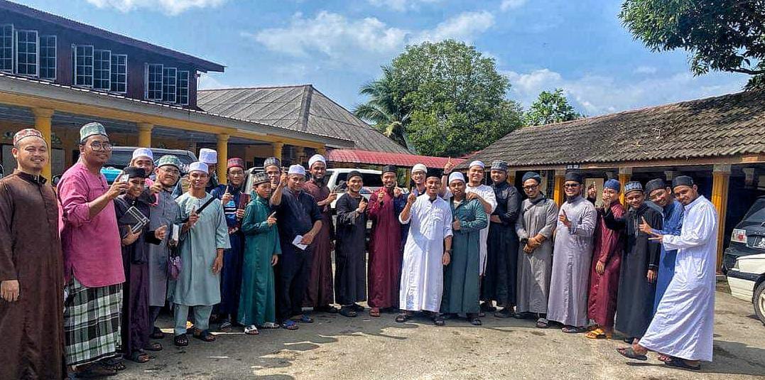 97 pelajar tahfiz jadi imam tarawih surau kampung Orang Asli