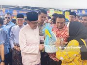 Harap PM sudi makan kuih raya kami – Sufi