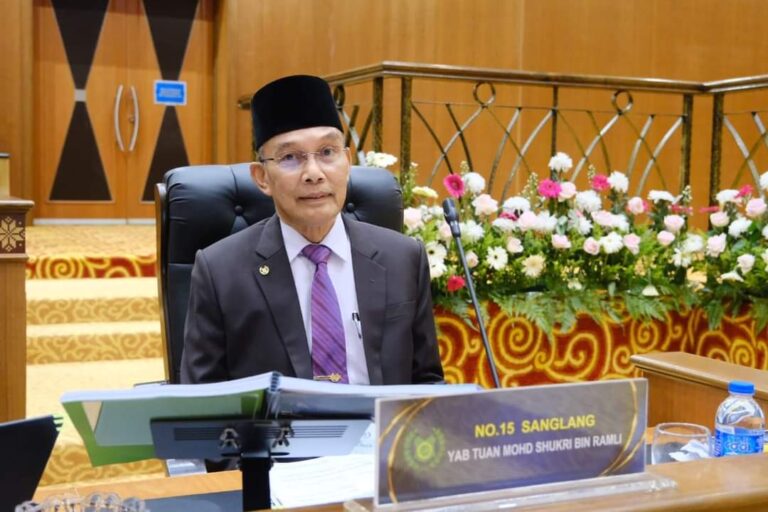 Saya masih memegang amanah sebagai Menteri Besar