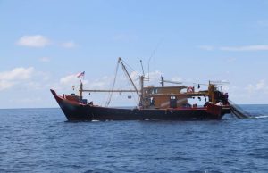 Maritim tahan empat bot pukat tunda