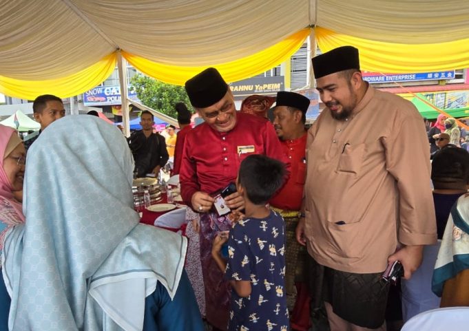 hari raya 1