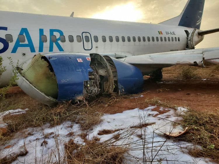 Pesawat Boeing terhempas di Dakar, 11 cedera
