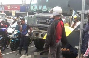 Wanita maut dilanggar lori
