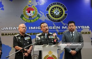 Imigresen uji sistem kod QR elak kesesakan di pintu masuk negara