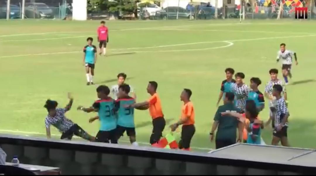 Piala Belia: Pemain muda bertumbuk, tendangan curi antara pemain