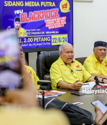 Presiden Parti Putra, Datuk Ibrahim Ali bercakap ketika mengadakan sidang media Isu Black Rock di Bilik Mesyuarat Ibu Pejabat Putra, Kuala Lumpur. Foto SYADILA AMARI, 22 JUN 2024.