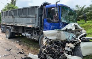 Dua wanita maut, Myvi dirempuh lori