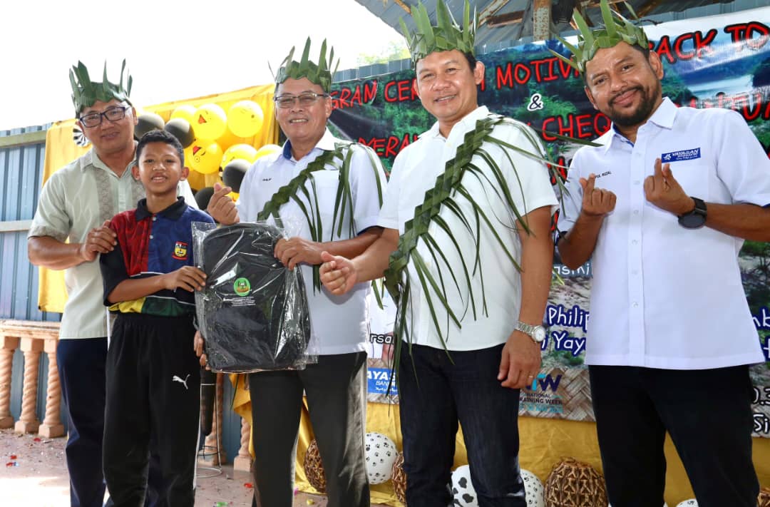 792 murid Orang Asli Perak terima bantuan persekolahan