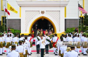 Istiadat Pertabalan YDPA ke-17 disambut penuh gemilang