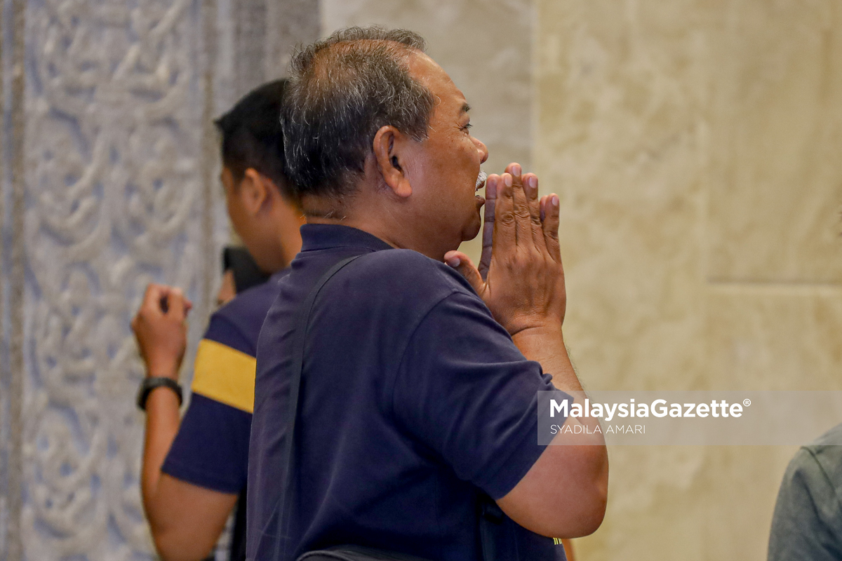 Ibu Dan Bapa 'Zulfarhan' Sujud Syukur Dengar Keputusan Mahkamah