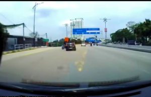 Penunggang motosikal berkuasa tinggi maut, kereta ubah haluan