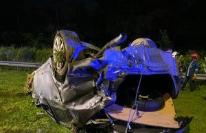 Lelaki maut tersepit kereta terbabas, terbalik