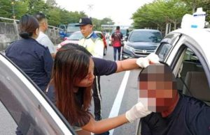 Anggota polis trafik melambung, parah dilanggar pemandu mabuk