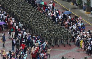 Hujan tak luntur semangat 50,000 warga Melaka saksikan perarakan Hari Kebangsaan