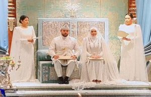 Istiadat Bersanding Diraja dirai penuh adat