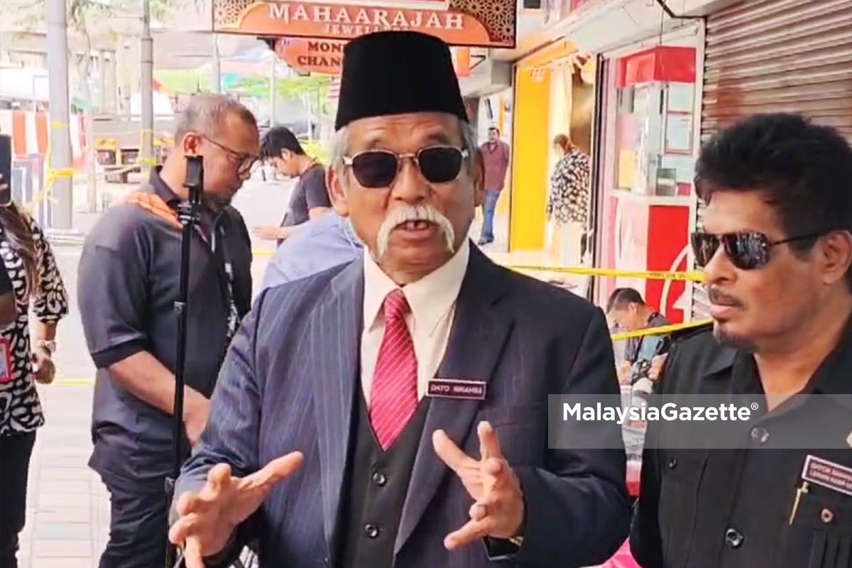 Raja Bomoh bawa ‘air berlaga’ ke SAR mangsa tanah jerlus