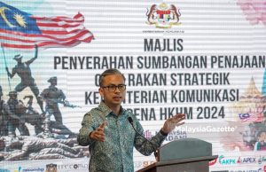 Kabinet belum bincang keputusan tarik balik larangan komik Superman Hew