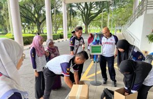 UUM hulur bantuan mangsa banjir di Changlun, Jitra