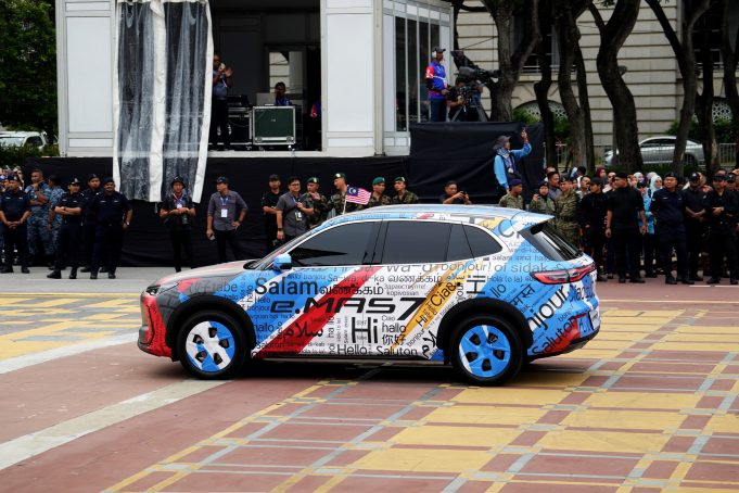 Proton e.MAS 7