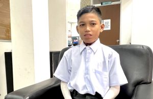 Mangsa renjatan elektrik kembali ke sekolah selepas setahun