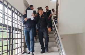 Pegawai imigresen mengaku tak salah terima rasuah RM55,000