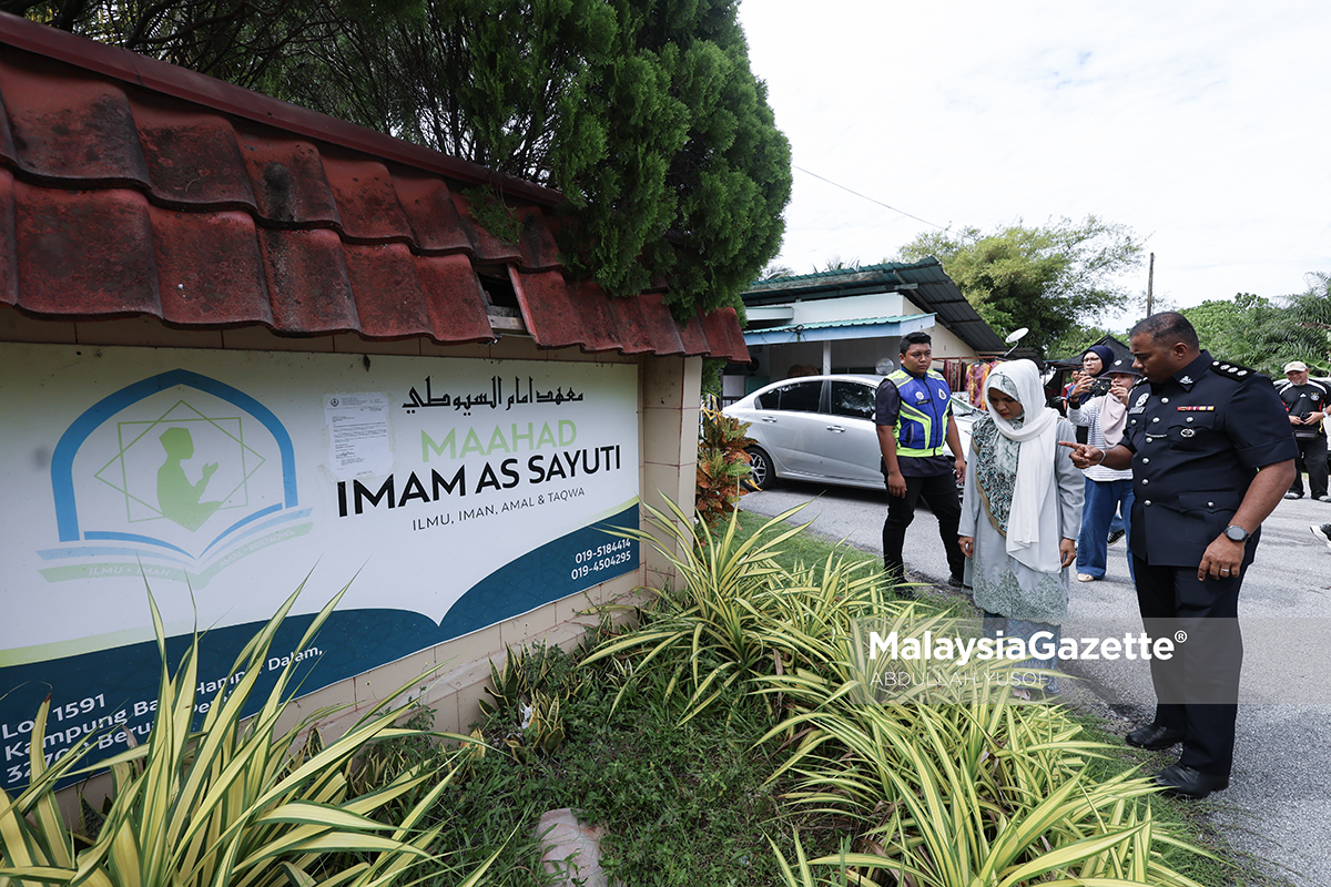 Polis Bawa Anak Sulung Abuya Di Perkampungan GISBH