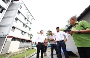 Empat bumbung rumah PPR Sri Stulang rosak dipukul ribut