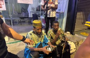 JIM cekup dua lelaki Maghribi menari sambil minta sedekah di Bukit Bintang