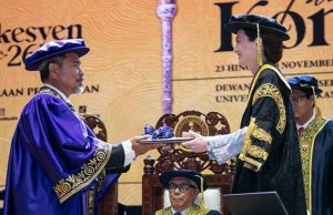 M Nasir terima Ijazah Kehormat Doktor Persembahan UPSI