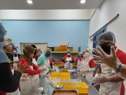 Kembara Kitchen agih pek makanan kepada mangsa banjir seluruh negara
