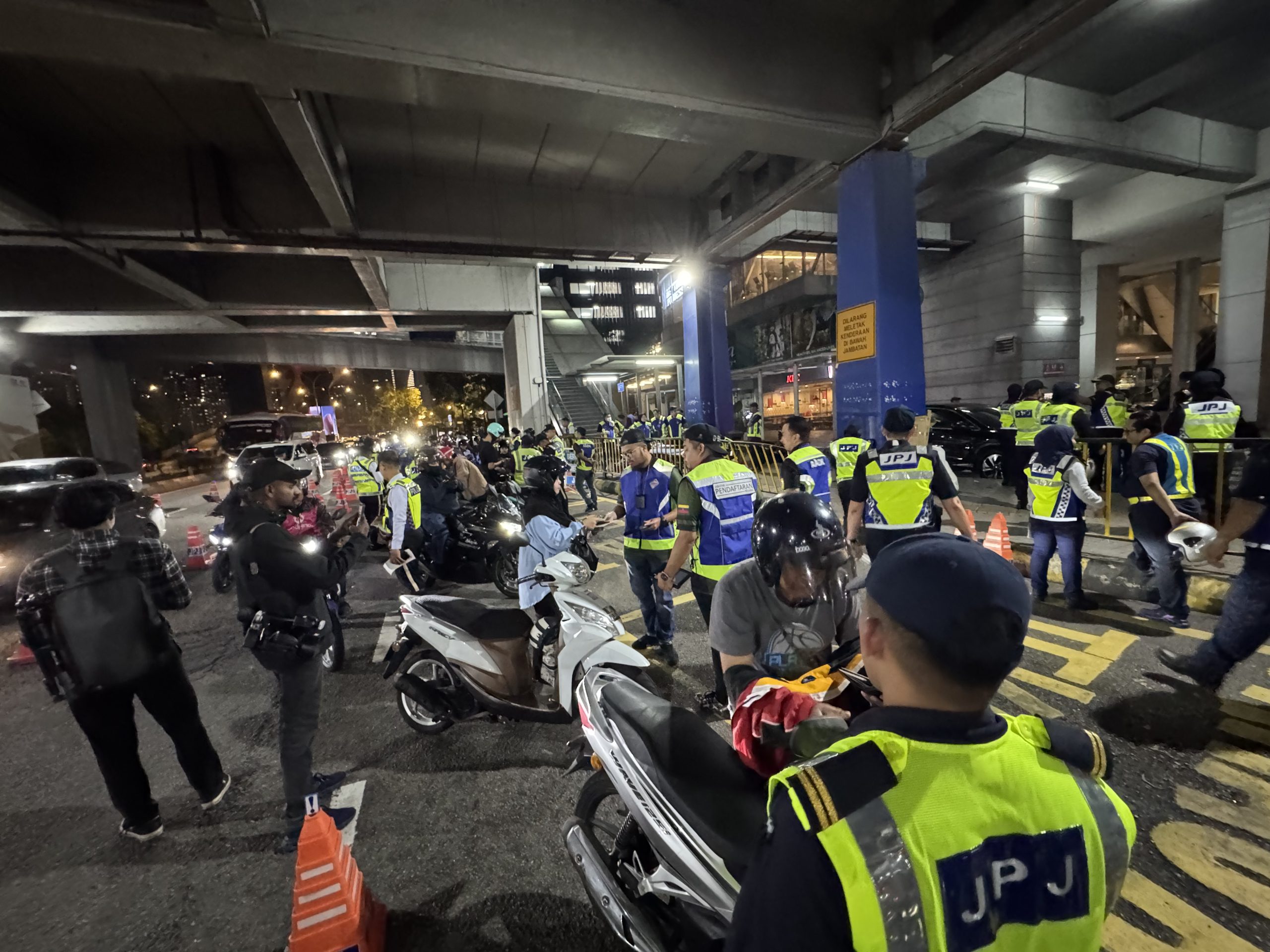 Op Khas Motosikal JPJ di Jalan Bangsar bermula 9 malam hingga 1 pagi tadi.