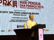 PM gesa semua kerajaan negeri tambah baik gerai penjaja kecil