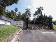 Kediaman Allahyarham Daim di Taman Melawati lengang
