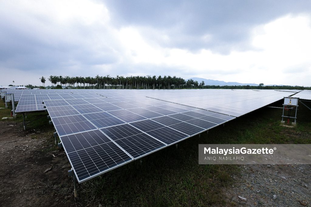 Loji Janakuasa Tenaga Solar Berkapasiti 50 Megawatt (MW) di solar berskala besar (LSS4), Parit Buntar, hari ini. Foto ANIQ NABILAFIQ ANUAR, 16 APRIL 2024.