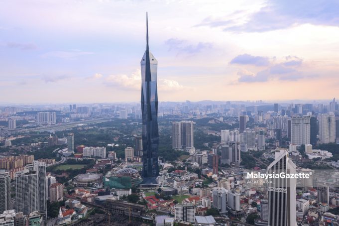 Menara Merdeka 118 bersama bangunan pencakar langit yang lain ketika tinjauan sempena Belanjawan 2025 sektor ekonomi di Kuala Lumpur. Foto AIZAT ZAINAL. 18 OKTOBER 2024.