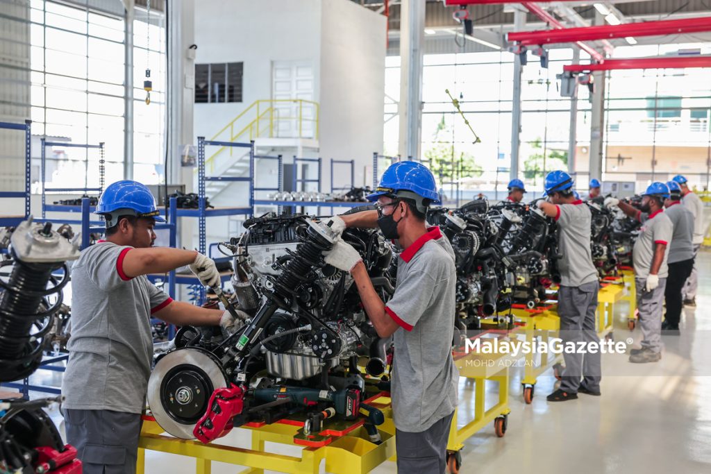 Kilang Korporat Chery yang merupakan fasiliti pemasangan tempatan (CKD) pertama di rantau ASEAN untuk subjenama model kenderaan utiliti sukan (SUV) premium JAECOO ketika di kilang Chery Corporate Malaysia, Taman Perindustrian Subang, Shah Alam. Foto MOHD ADZLAN, 18 JUN 2024.