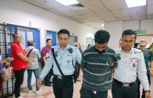 Mekanik mengaku tak bersalah memandu dalam keadaan mabuk mengakibatkan kematian suami isteri