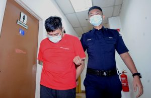 Peniaga hadapi lima pertuduhan edar, miliki dadah