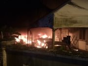 Gara-gara mercun sebuah rumah, lima kereta musnah kerugian RM510,000