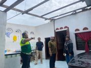 Angin kencang terbangkan kuali, bumbung rumah penduduk Felda Panching Utara
