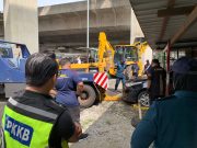DBKL roboh 17 struktur penjaja haram di PPR Jelatek