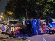 ‘Lari sambil berdoa tiada mangsa dihempap treler terbalik’